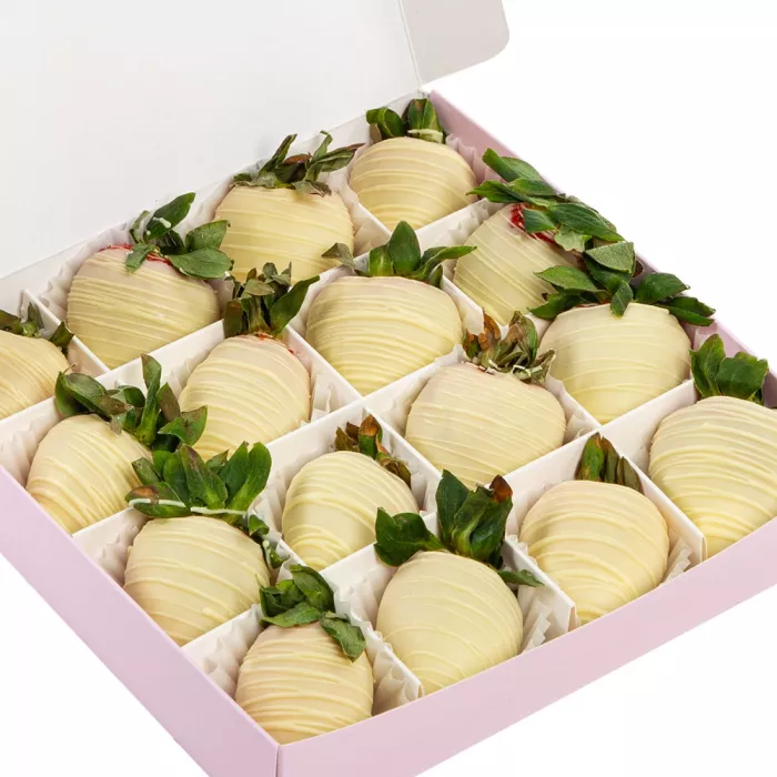 Набор из 16 клубник в шоколаде "Снежный рай"