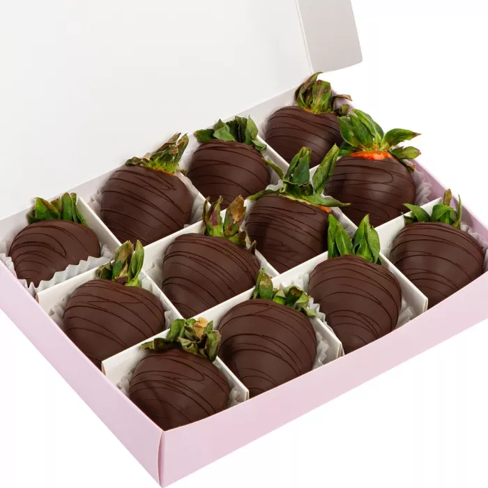 Набор из 12 клубник в шоколаде "Шоколадный рай" Набор из 12 клубник в шоколаде "Шоколадный рай"