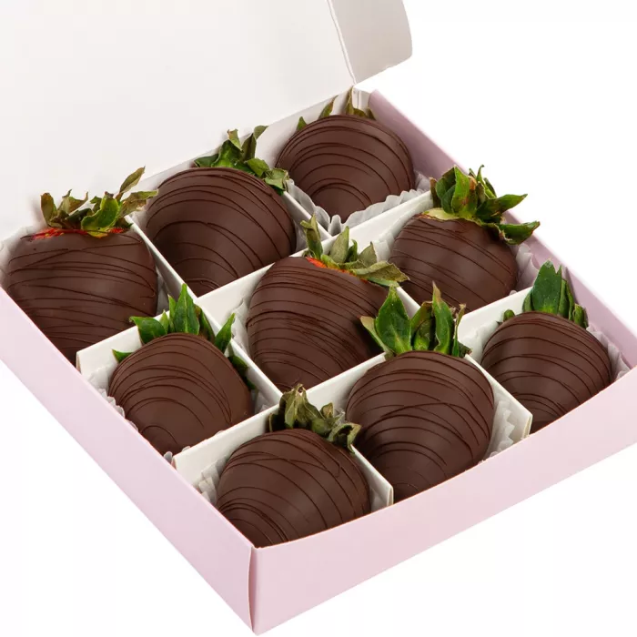 Набор из 9 клубник в шоколаде "Шоколадный рай"