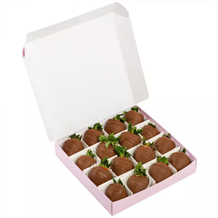 Набор из 16 клубник в шоколаде "Молочный рай" Набор из 16 клубник в шоколаде "Молочный рай"