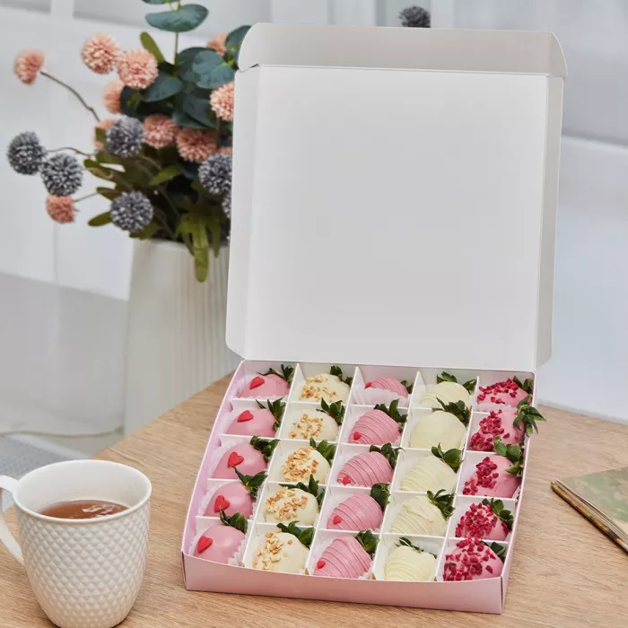 Набор из 25 клубник в шоколаде на 14 февраля Набор из 25 клубник в шоколаде на 14 февраля