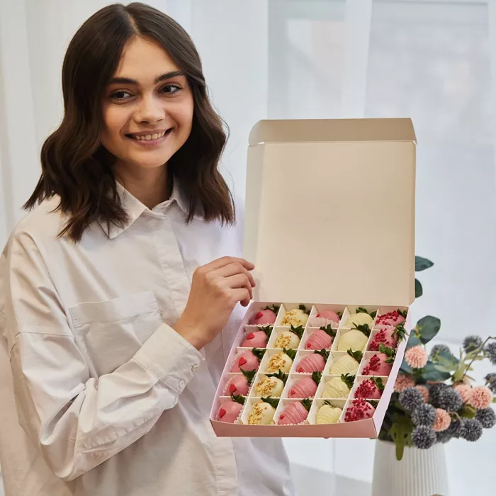 Набор из 25 клубник в шоколаде на 14 февраля Набор из 25 клубник в шоколаде на 14 февраля