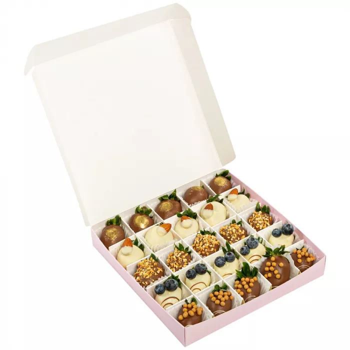 Набор из 25 клубник в шоколаде "Ассорти наслаждение" Набор из 25 клубник в шоколаде "Ассорти наслаждение"