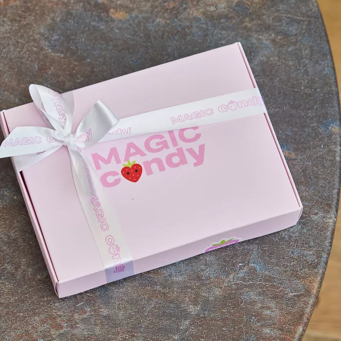 Набор из 12 клубник в шоколаде "Ореховый бум"