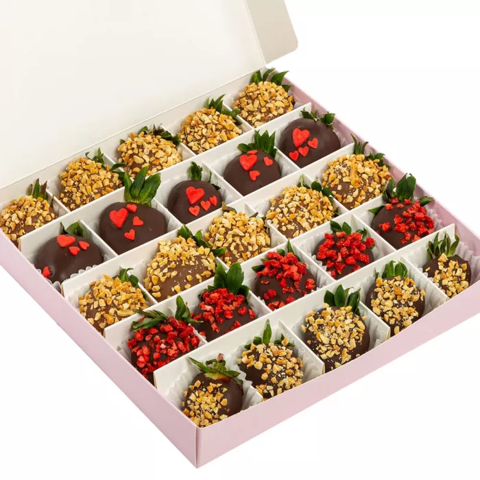 Набор из 25 клубник в шоколаде "Ореховый бум" Набор из 25 клубник в шоколаде "Ореховый бум"
