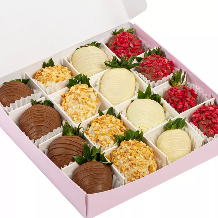 Набор из 16 клубник в шоколаде "Талисман"