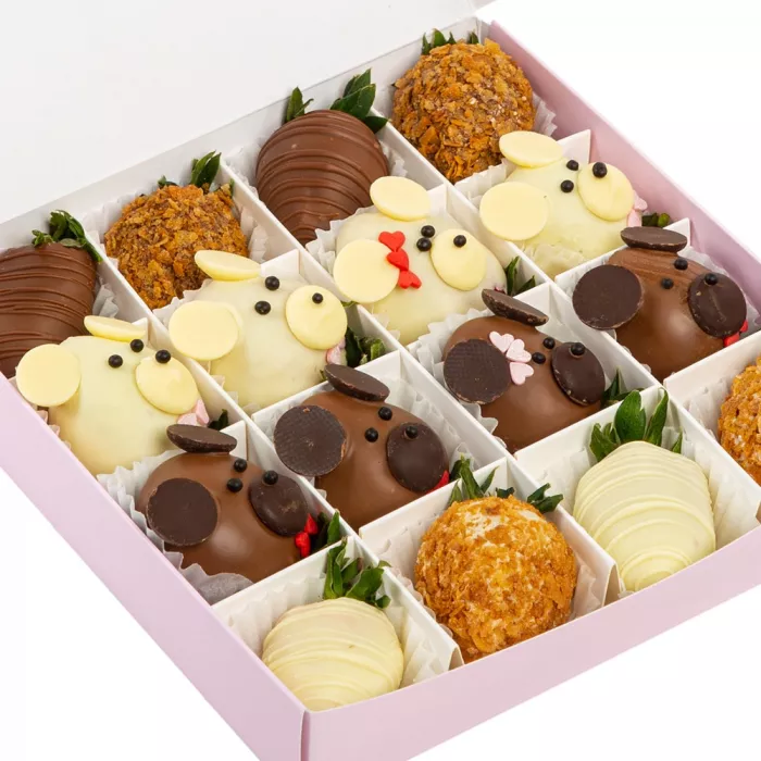 Набор из 16 клубник в шоколаде "Медвежий бал"