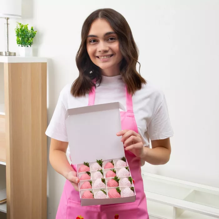 Набор из 16 клубник в шоколаде "Розовый дуэт"