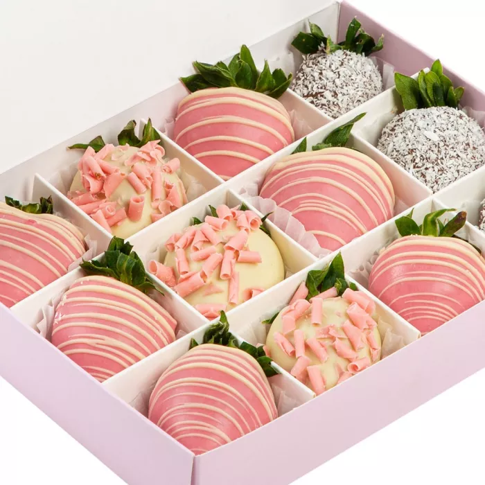 Набор из 12 клубник в шоколаде "Наслаждение"