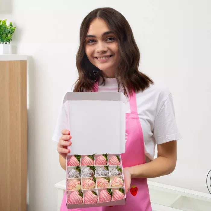 Набор из 16 клубник в шоколаде "Наслаждение"