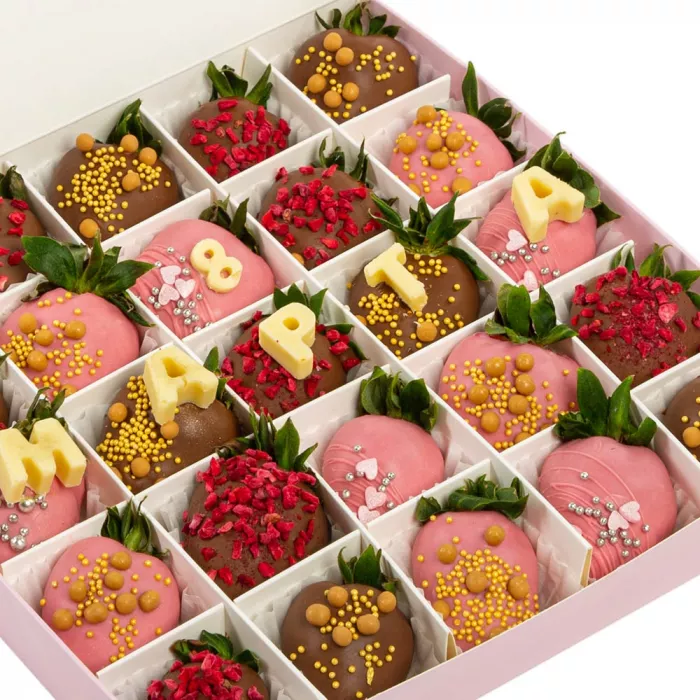 Набор из 25 клубник ассорти на 8 марта