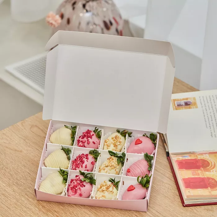 Набор из 12 клубник в шоколаде на 14 февраля