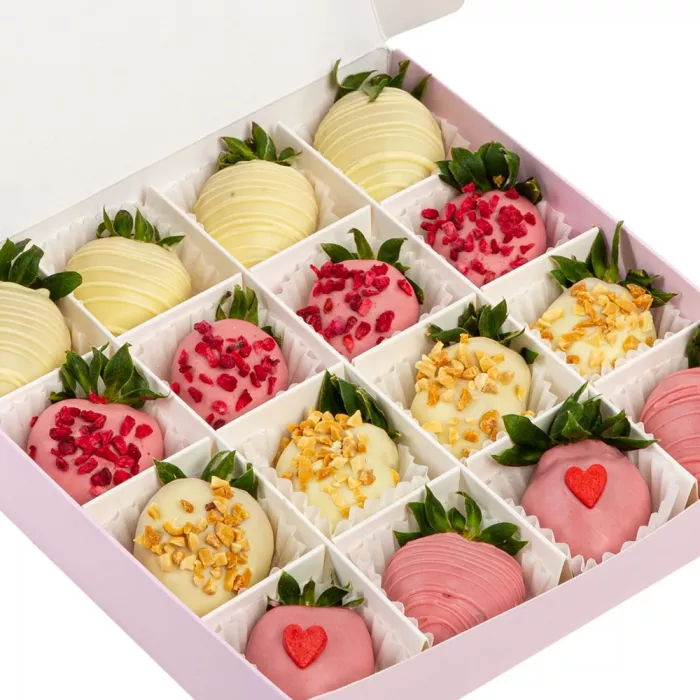 Набор из 16 клубник в шоколаде на 14 февраля