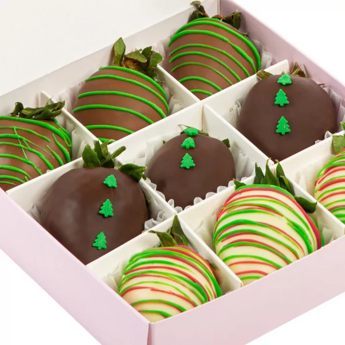 Новогодний набор из 9 клубник в шоколаде