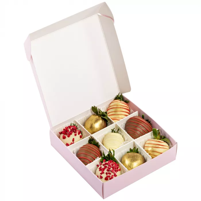 Набор из 9 клубник в шоколаде "GOLD"