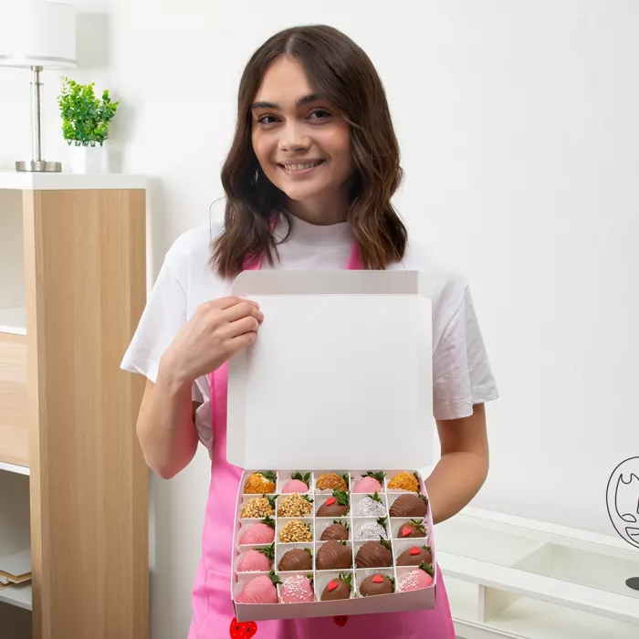 Набор из 25 клубник в шоколаде "Послание сердца" Набор из 25 клубник в шоколаде "Послание сердца"