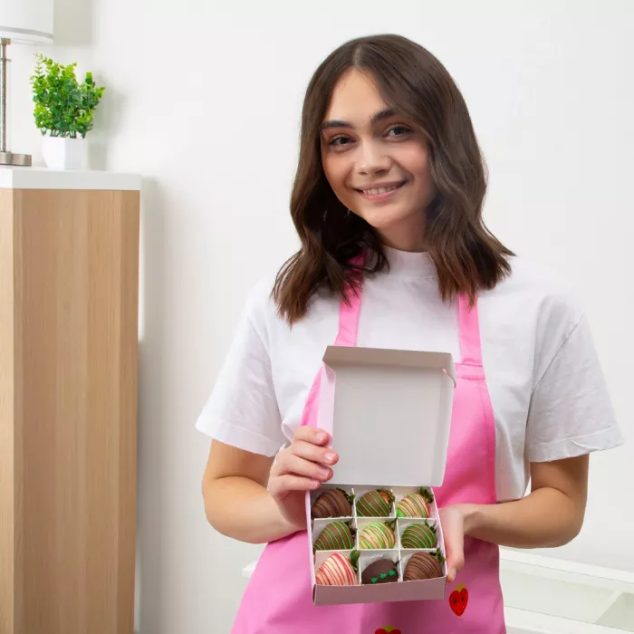 Новогодний набор из 9 клубник в шоколаде