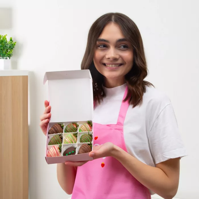 Новогодний набор из 9 клубник в шоколаде