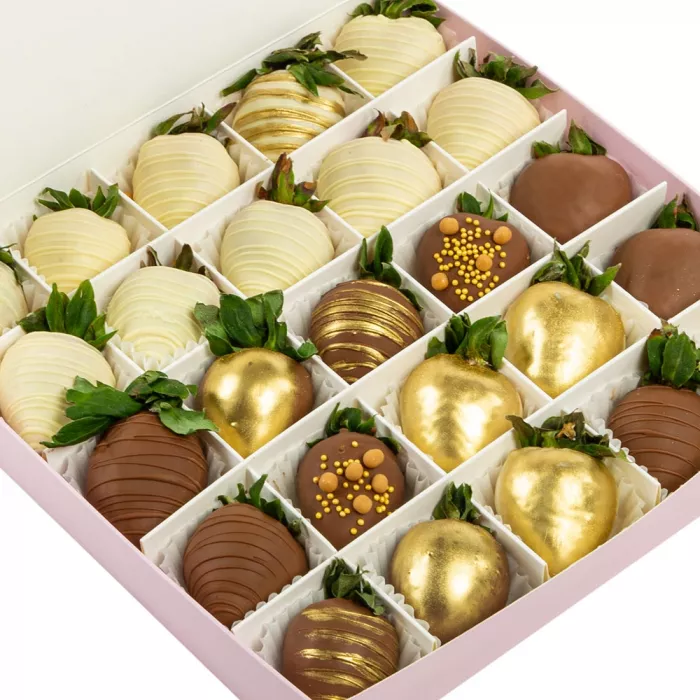 Набор из 25 клубник в шоколаде "Золотой бриз"