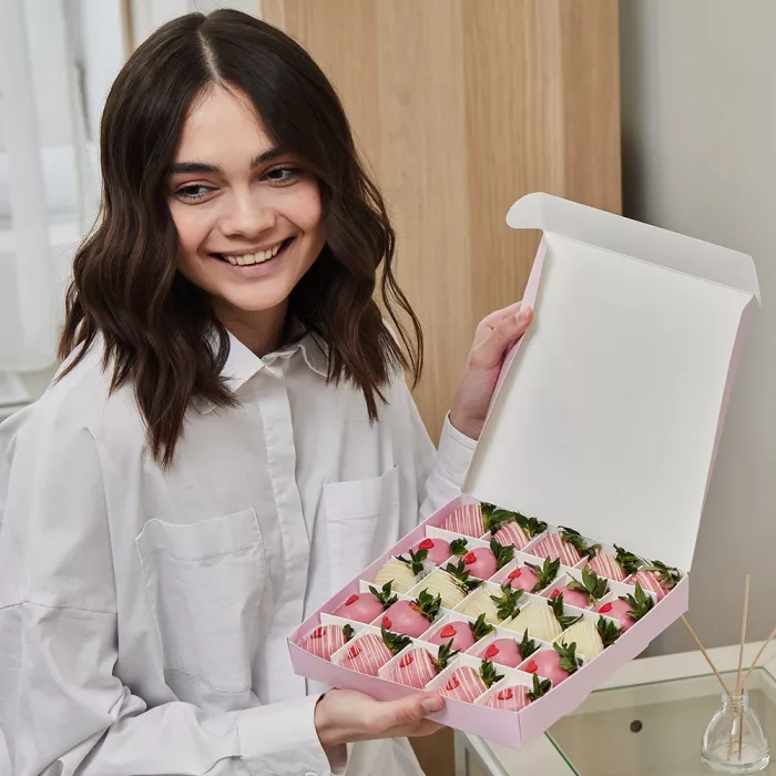 Набор из 25 клубник в шоколаде "Сердце" Набор из 25 клубник в шоколаде "Сердце"