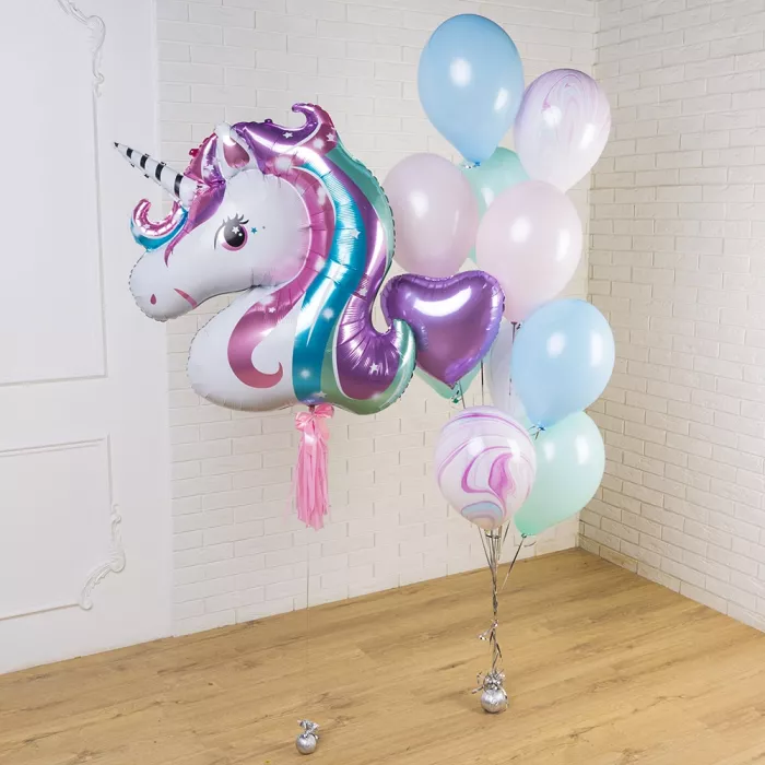 Композиция шаров с единорогом
