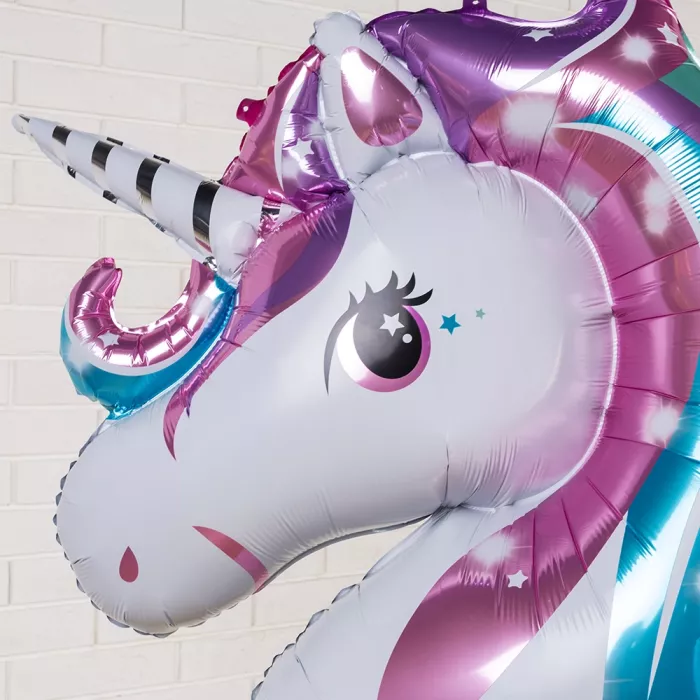 Композиция шаров с единорогом