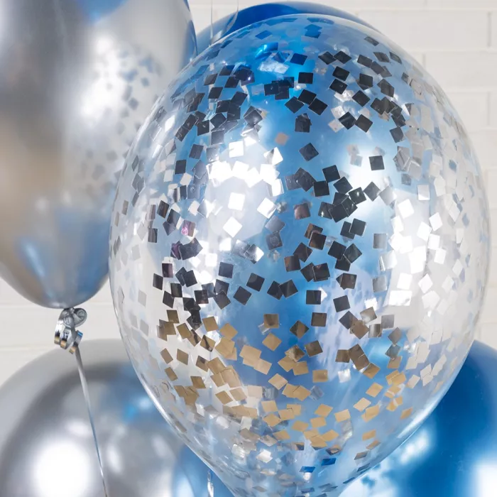 Фонтан с большой синей звездой