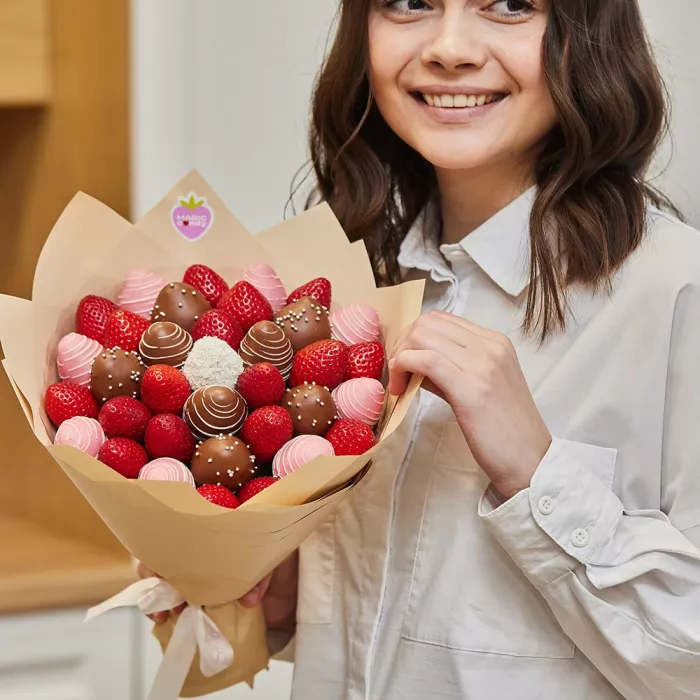 Букет из клубники (Грация размер M)