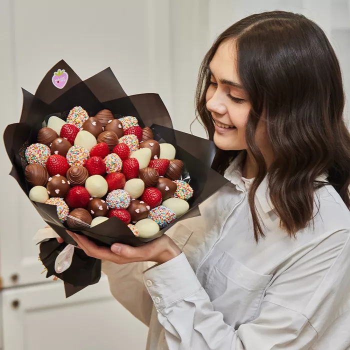 Букет из клубники (Конфетти размер L)