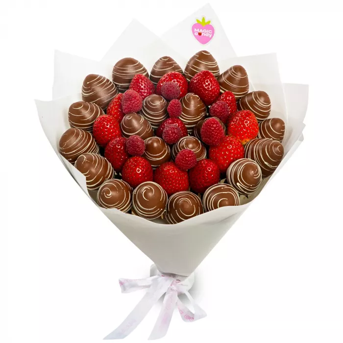 Букет из клубники (Сердце чувств размер M)