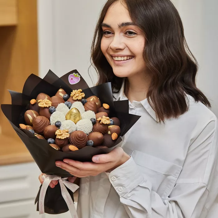 Букет из клубники (Фаберже размер M)