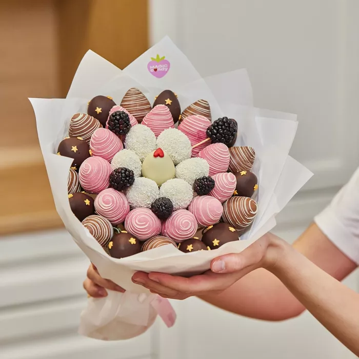 Букет из клубники (Love размер M) Букет из клубники (Love размер M)