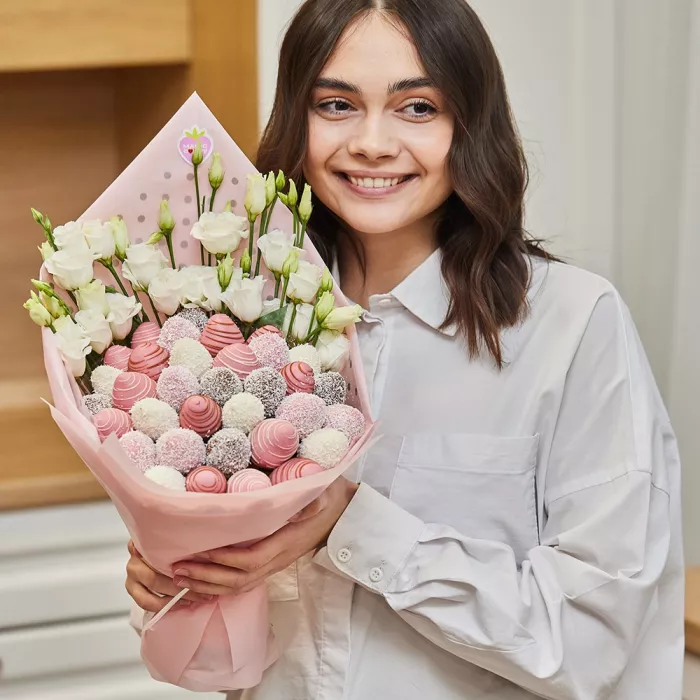 Букет из клубники (Поэзия чувств M)