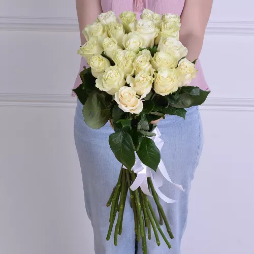 Монобукет из 21 белой розы Эквадор 70 см