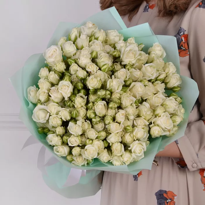 21 белая кустовая роза