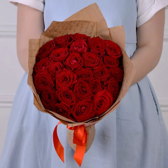25 красных роз 40 см