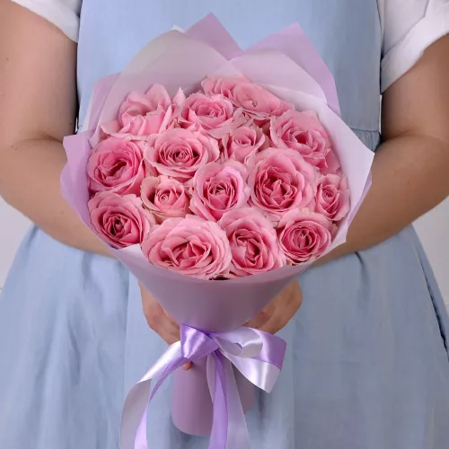 Монобукет из 15 нежно-розовых роз 40 см