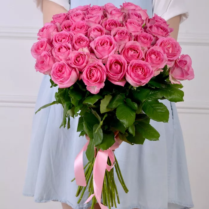 35 розовых роз 60 см