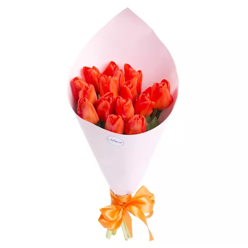 15 оранжевых тюльпанов