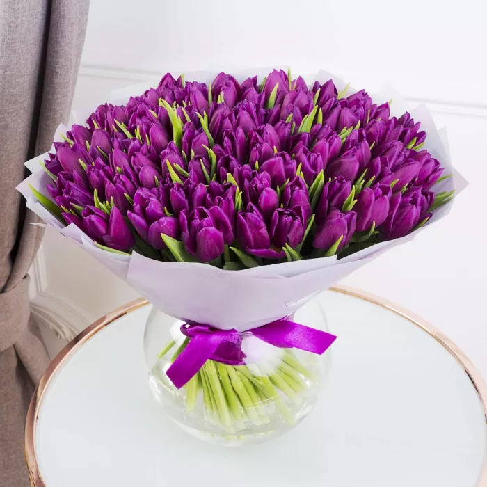Букет из 101 сиреневого тюльпана