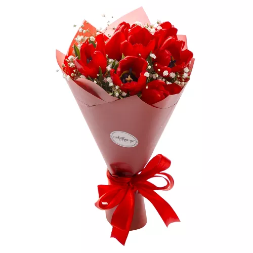 7 красных тюльпанов