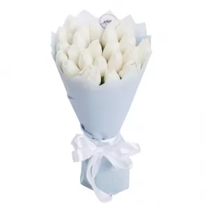 25 белых тюльпанов 
