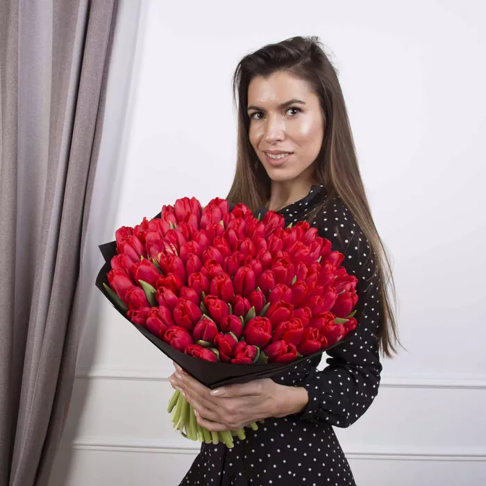 101 красный тюльпан