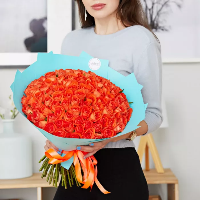 Букет из 101 оранжевой розы