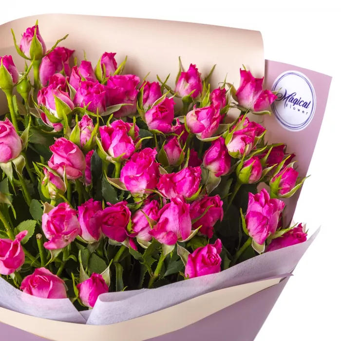 7 розовых кустовых роз