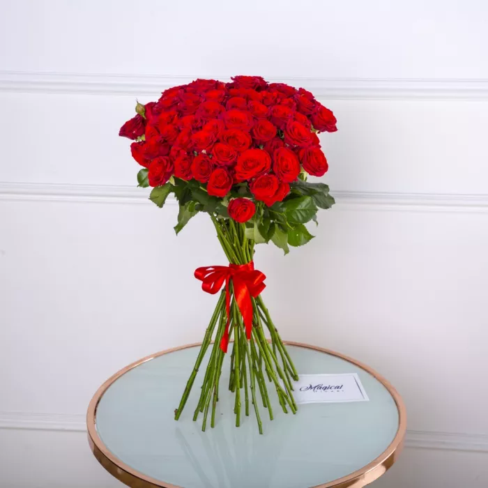 31 красная кустовая роза