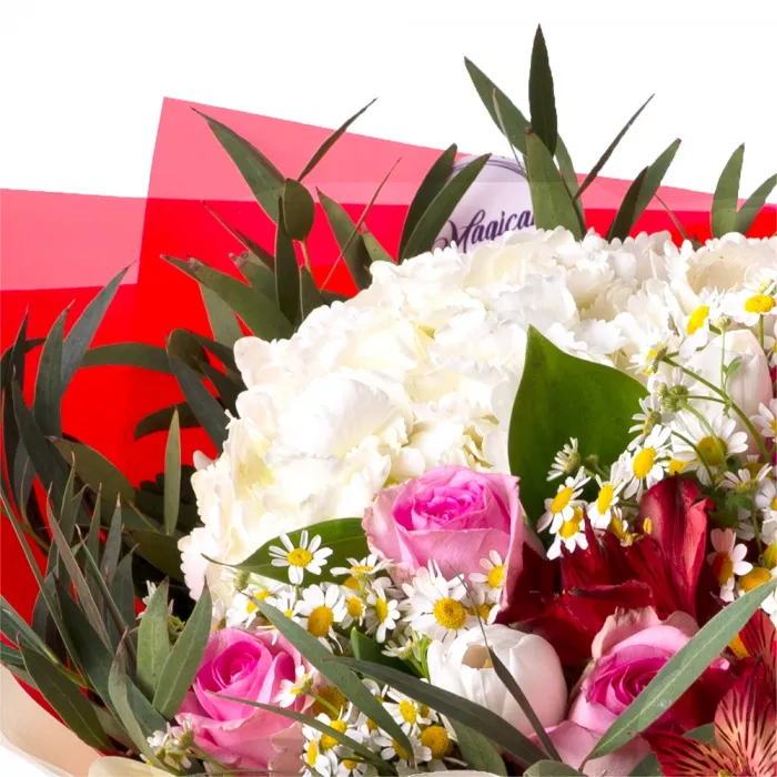 Букет из роз, гортензии и альстромерий