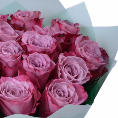 Букет из фиолетовых цветов - 19 роз