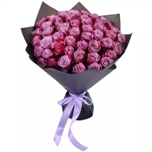 Букет из 51 сиреневой розы