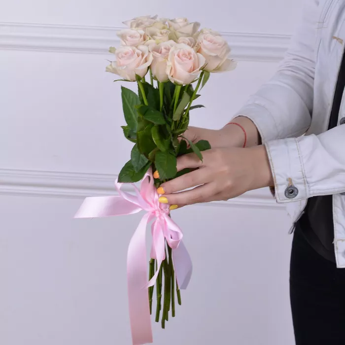 Букет из 11 нежно-розовых роз